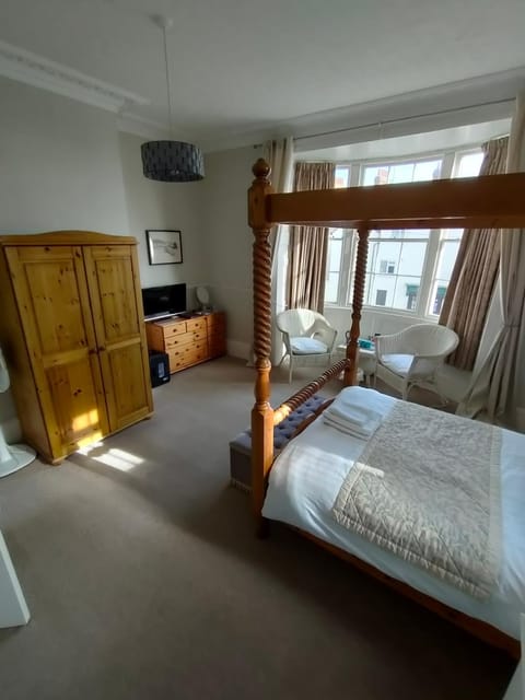 Valentine Guest House Bed and Breakfast in Weymouth