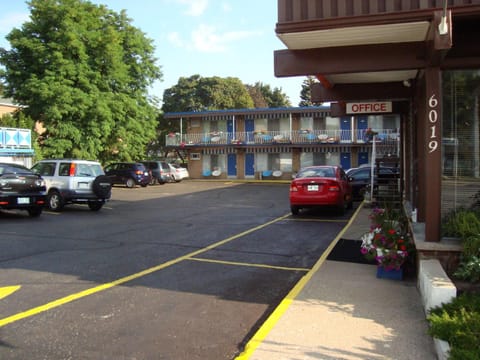 Advance Inn Motel in Niagara Falls