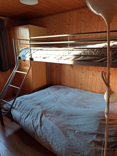 Photo of the whole room, Bedroom, bunk bed