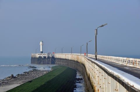 Nearby landmark, Neighbourhood, Natural landscape, Beach, Sea view