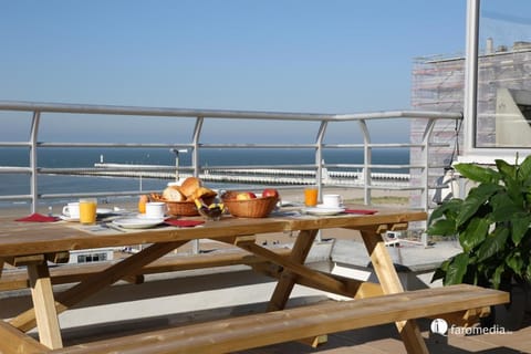 Balcony/Terrace, Food and drinks, Food, Sea view, Breakfast, Buffet breakfast