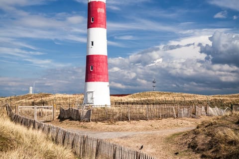 Nearby landmark, Natural landscape