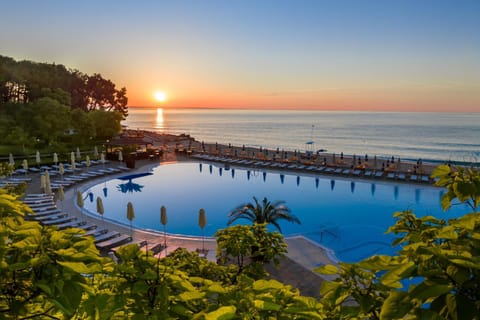 Riviera Beach Hotel & SPA, Riviera Holiday Club - All Inclusive & Private Beach Resort in Varna