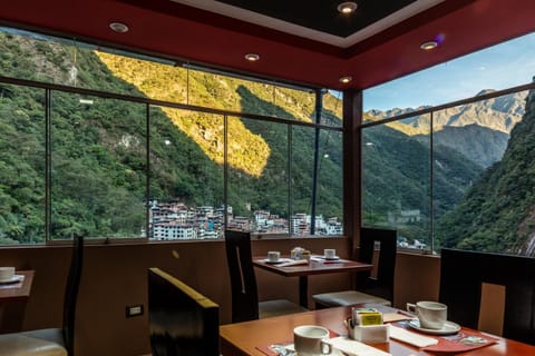 Restaurant/places to eat, Mountain view