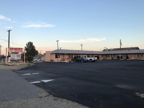 Desert Inn Motel in Sierra Nevada