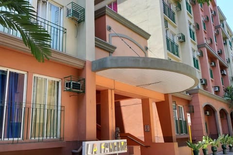 1BR Suite in La Fayette Chateau Elysee Apartment in Paranaque