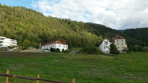 Vintlerhof Farm Stay in Brixen