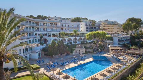 Property building, Pool view