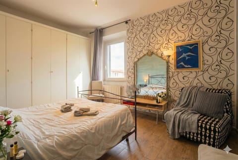 Bed, Photo of the whole room, Bedroom, towels, wardrobe