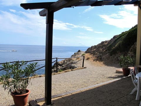 Patio, Natural landscape, Balcony/Terrace, Beach, On site, Sea view