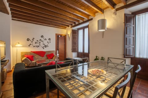 Casa Montalbán Apartamentos Turísticos Condo in Granada