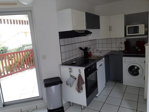 Appartement T2 cabine avec terrasse et piscine à Vieux-Boucau, idéal pour les vacances ! - FR-1-379-18 Appartamento in Vieux-Boucau-les-Bains