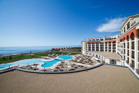 Property building, Sea view, Swimming pool