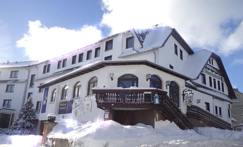 Property building, Winter