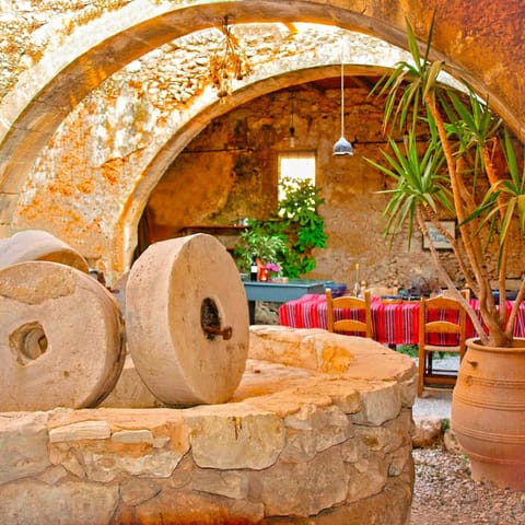 Fabrica House in Crete