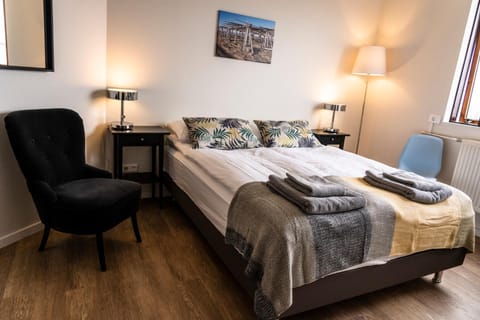 Black Beach Guesthouse Bed and Breakfast in Greater Reykjavik