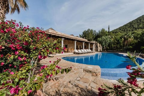 Guesthouse Paissa d'en Bernat Bed and Breakfast in Ibiza