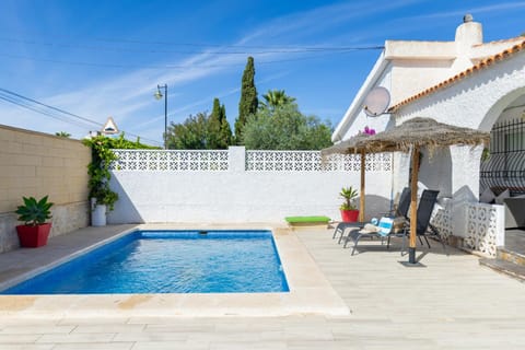 Fidalsa Relax Pool & BBQ Villa in Torrevieja