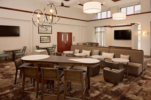 Homewood Suites by Hilton Orlando Maitland Hotel in Maitland
