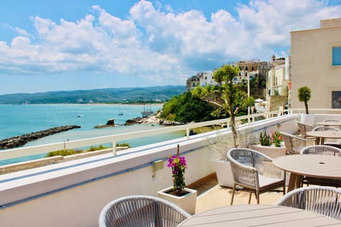 View (from property/room), Balcony/Terrace, Sea view