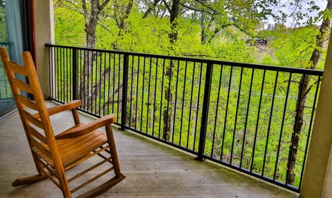 Patio, Day, Natural landscape, View (from property/room), Balcony/Terrace