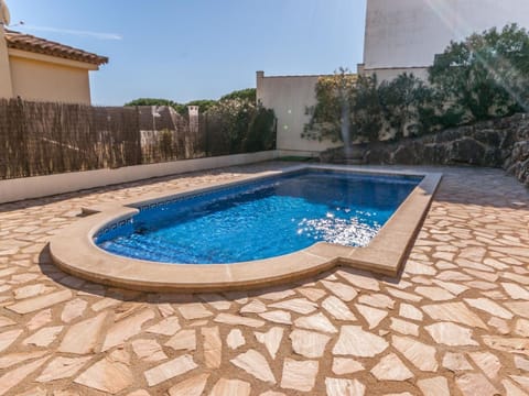 Lovely Villa in L'Escala with Private Swimming Pool Villa in L'Escala