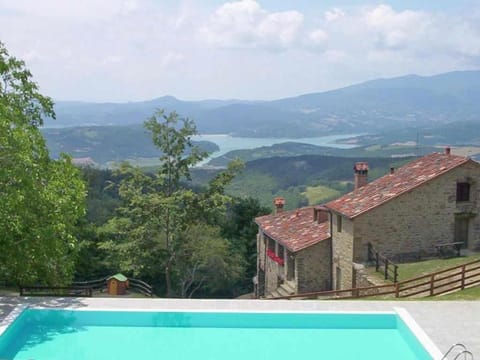 Villa Vallorsaia con piscina privata Casa in Umbria