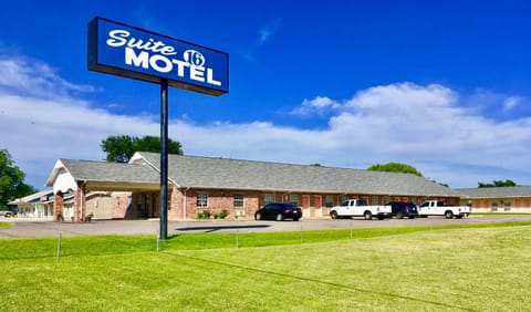 Suite 16 Motel Motel in Gore