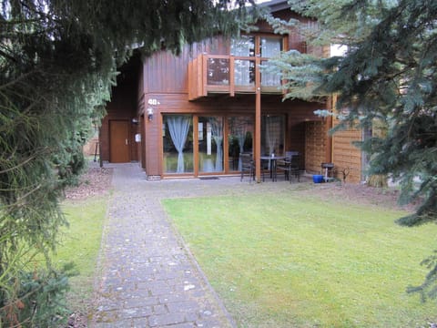 Facade/entrance, Balcony/Terrace