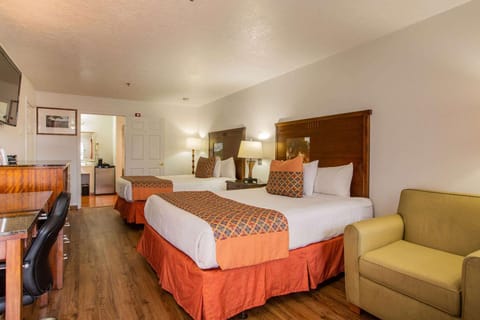 Sandia Peak Inn, a Howard Johnson by Wyndham Motel in Albuquerque