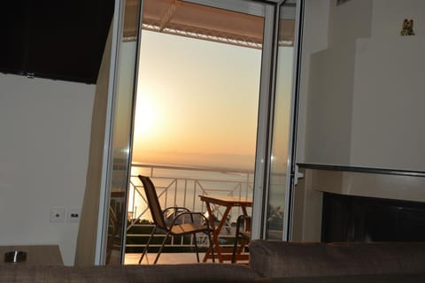 TV and multimedia, Balcony/Terrace, Living room, Sea view, Sunset