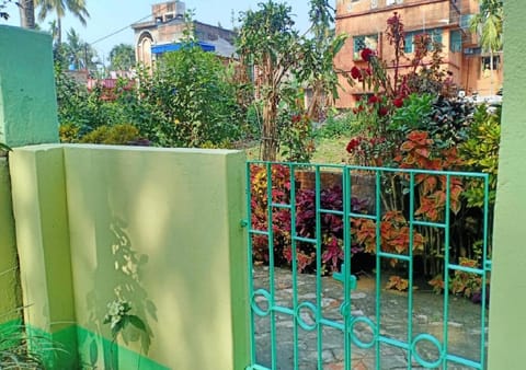 Dden Vennell BnB -Metro Access- Bed and Breakfast in Kolkata