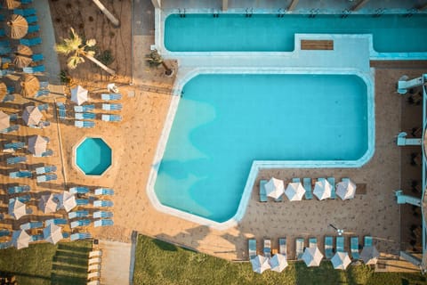 Day, Bird's eye view, Pool view, Swimming pool, sunbed