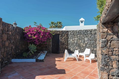 Garden, Balcony/Terrace