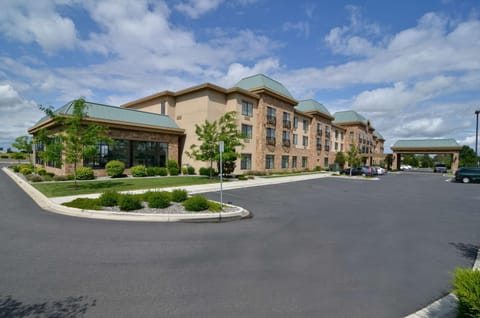 Best Western Premier Pasco Inn and Suites Hotel in Pasco