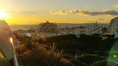 City view, Sea view, Sea view, Sunset, Quiet street view