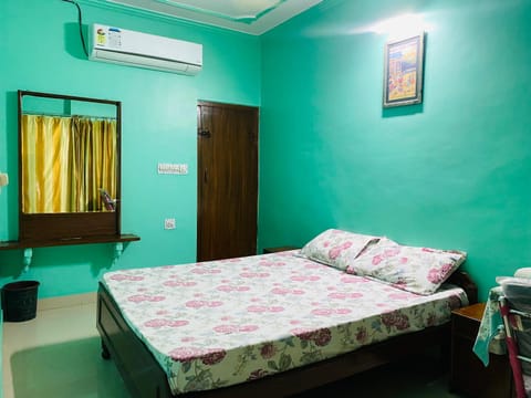 Blue King Bed and Breakfast in Jaipur