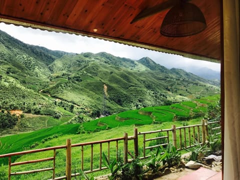 Nearby landmark, Natural landscape, Balcony/Terrace, Mountain view