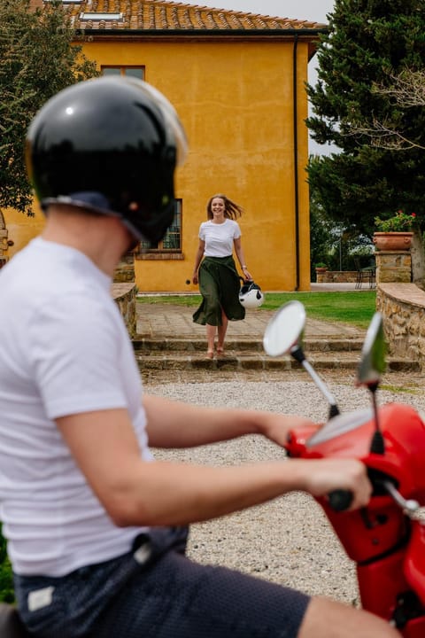 Villa Aia Vecchia Condo in Tuscany