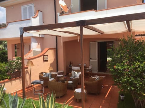 Il terrazzino di Lulù House in Calabria