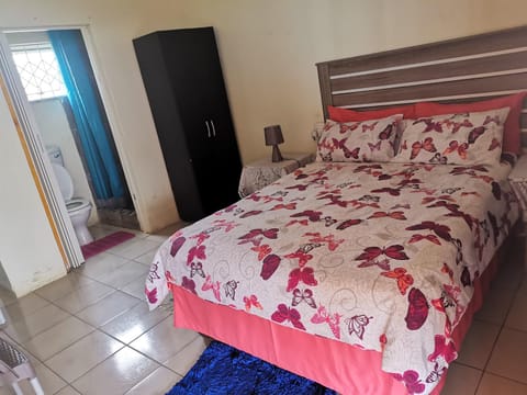 Hillside View Guesthouse Bed and Breakfast in Eastern Cape