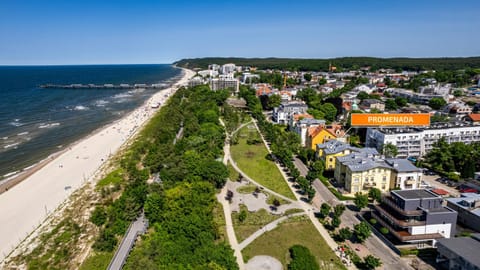 Neighbourhood, Bird's eye view, Beach