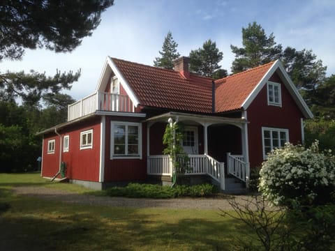 Facade/entrance, Garden view