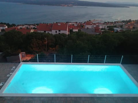 City view, Pool view, Swimming pool