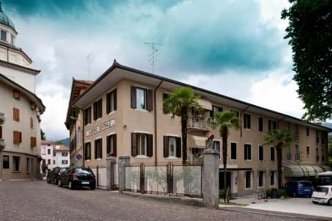 Property building, Street view