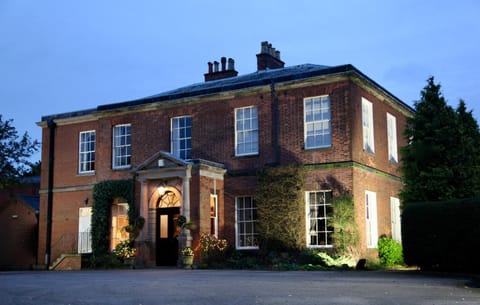 Dovecliff Hall Hotel Hôtel in Burton upon Trent
