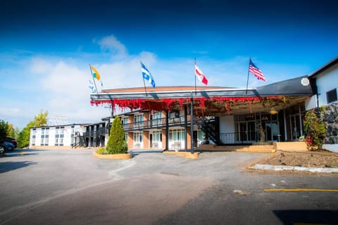 Hotel La Caravelle Hotel in Baie-Comeau