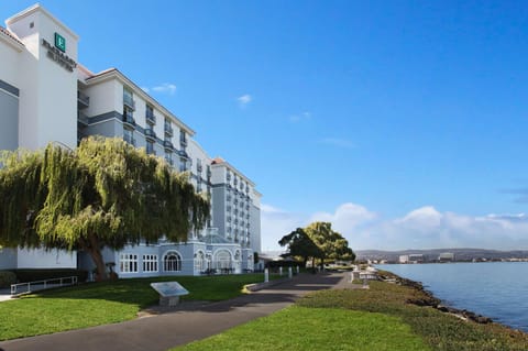 Embassy Suites San Francisco Airport - Waterfront Hotel in Burlingame