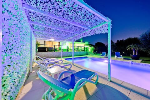 Night, Balcony/Terrace, Swimming pool