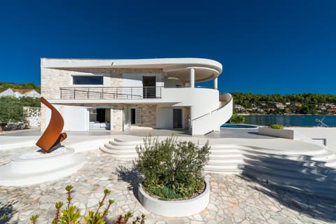 Property building, Garden